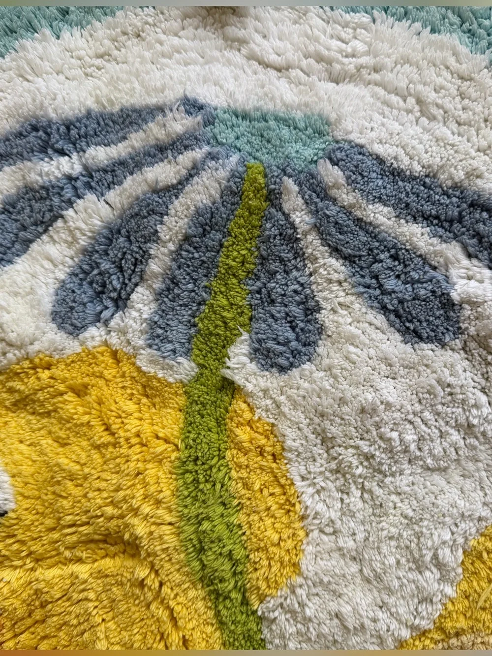 VTG Y2K Round Yellow Duck Tufted Chenille Pom-Pom Rug
